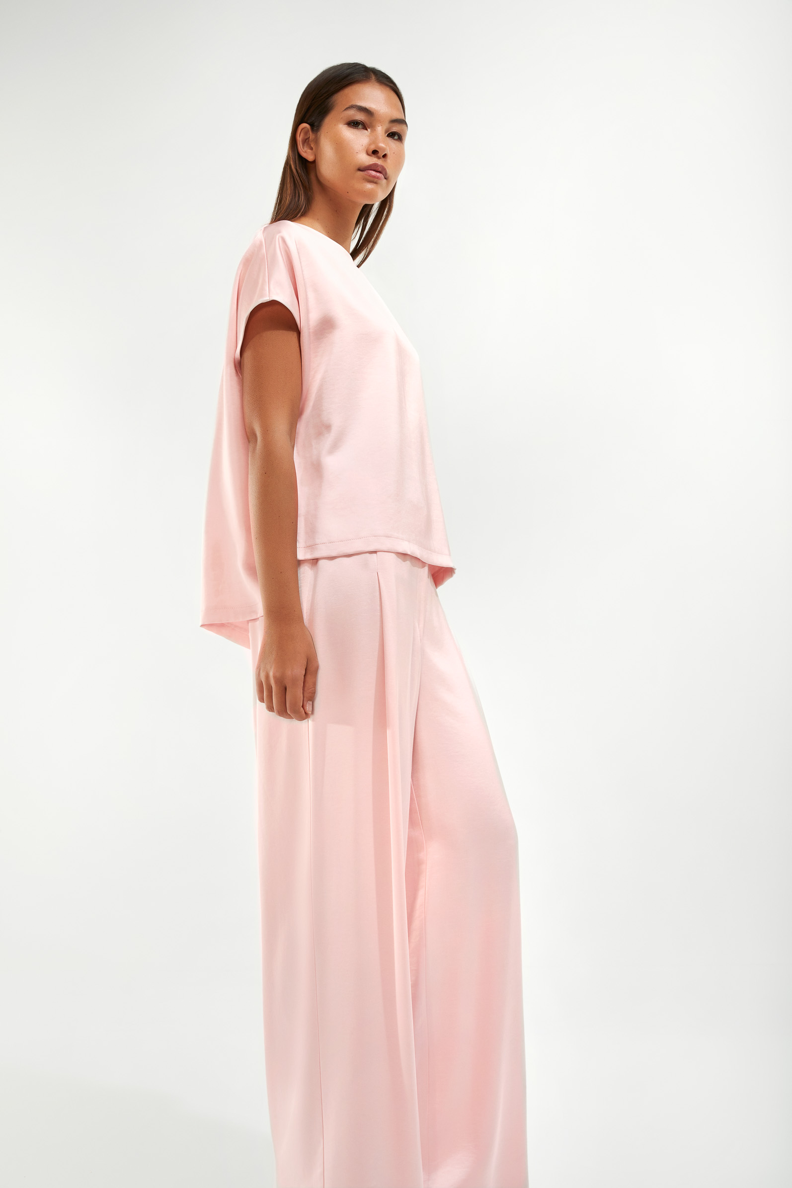 2108 | Esenza broek satijn