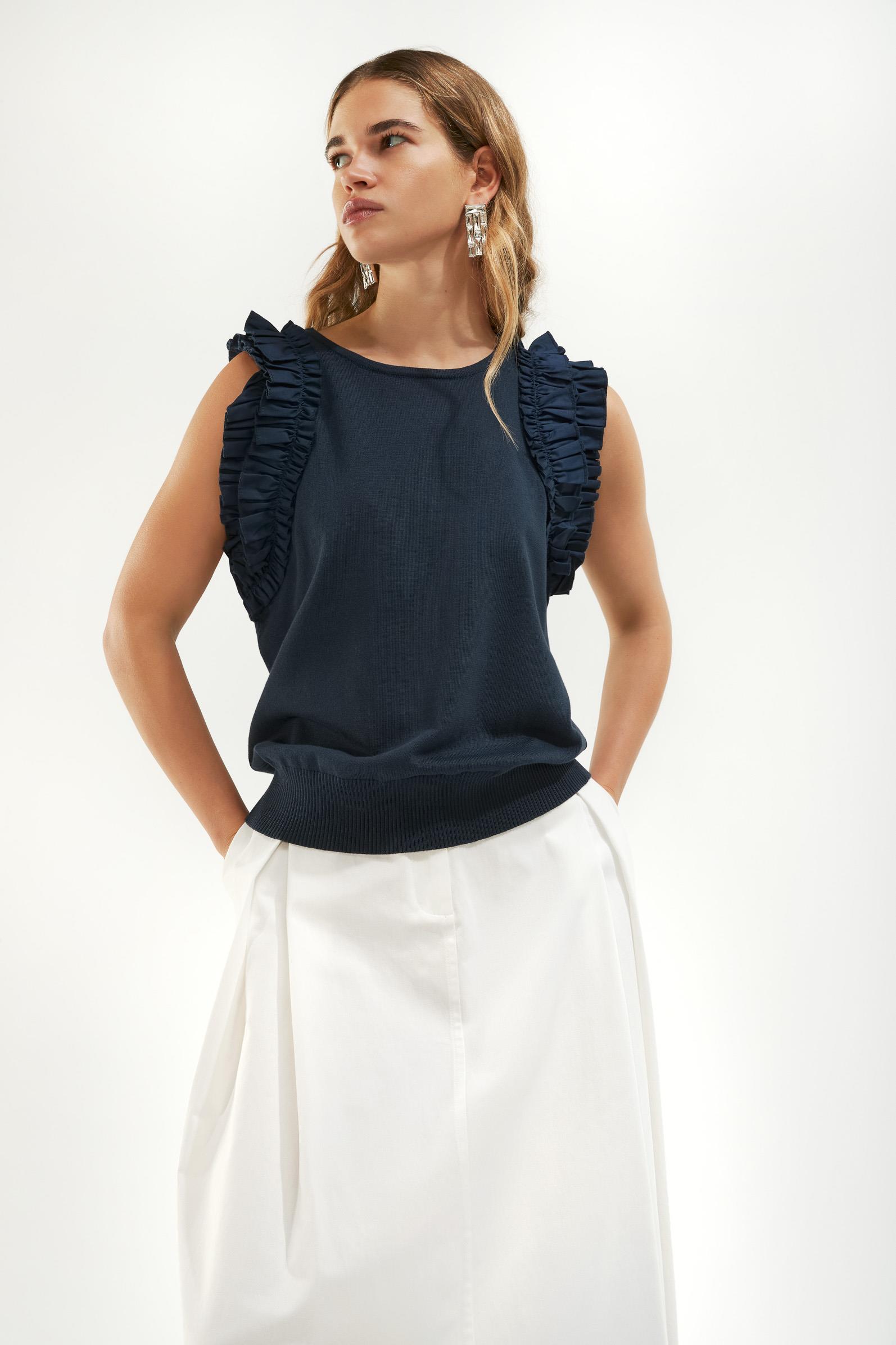 2351 | Yuna ML top ruffle